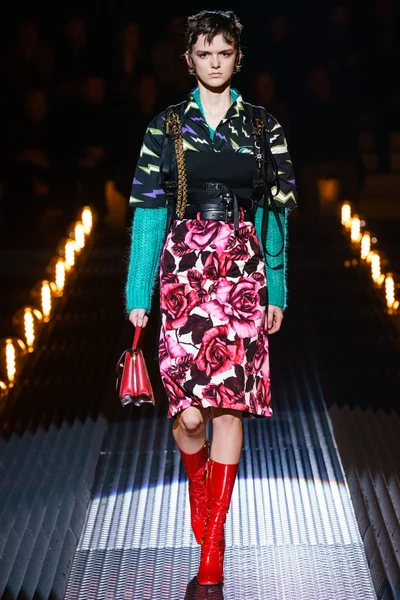Look 17